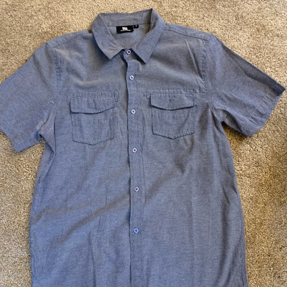 Men’s blue button up shirt